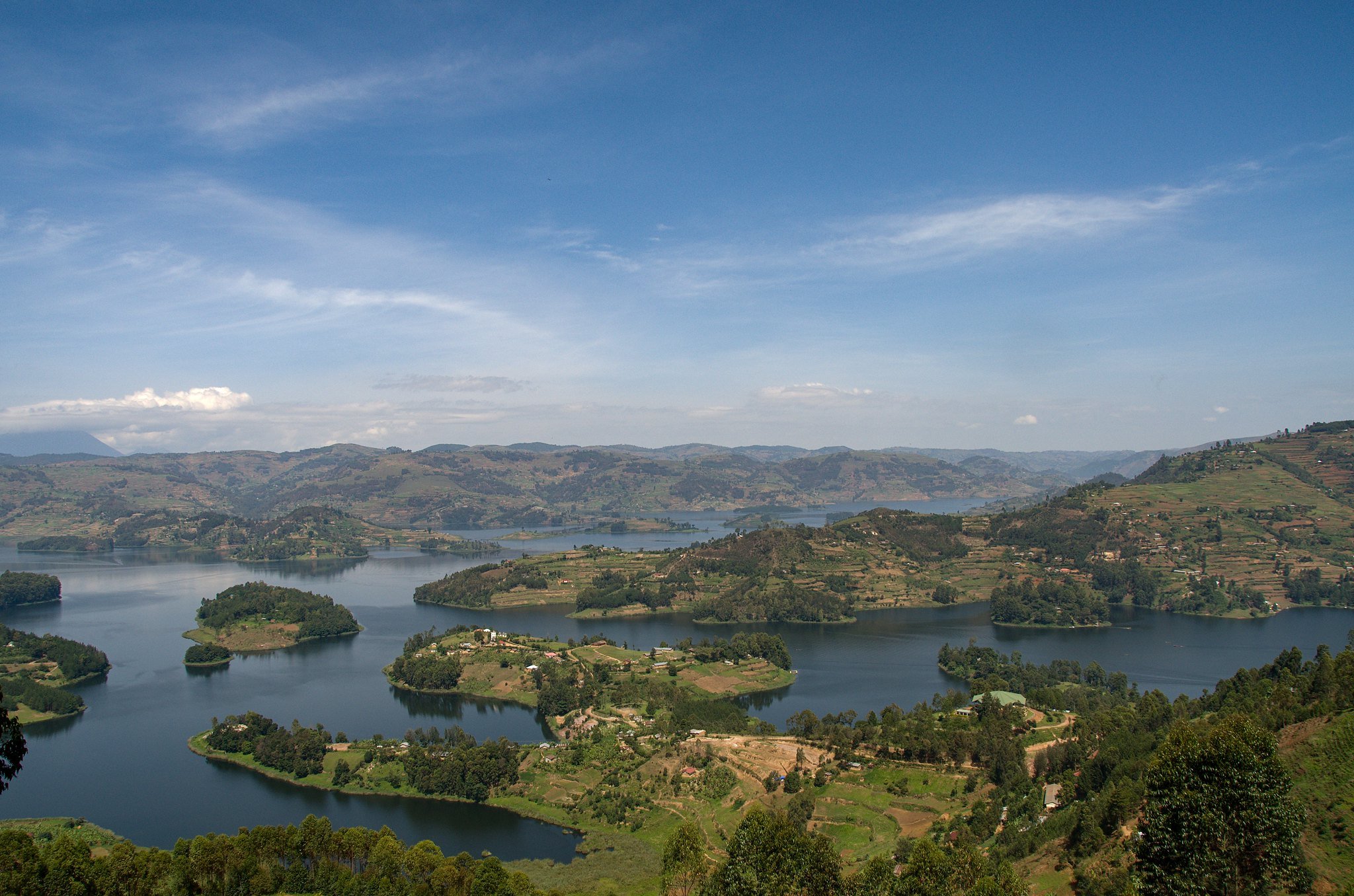 Visit Lake Bunyonyi